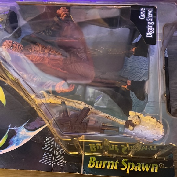 Burnt Spawn Spawn The Movie Ultra Action Figure - Picture 2 of 10